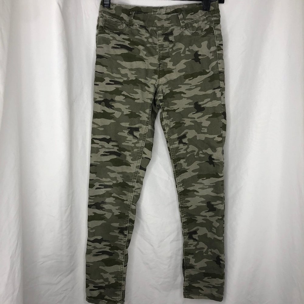 4️⃣ Bundle Girl's camo print casual pants